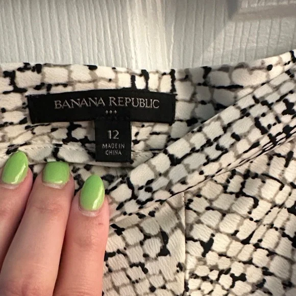Banana Republic Factory Black and White Midi Skirt - Picture 2 of 4